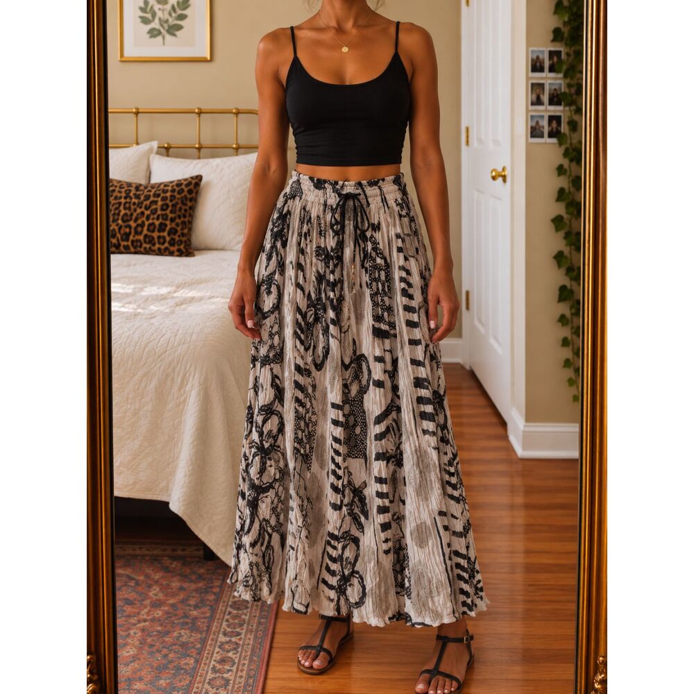 Paul Harris Women’s Size L Crinkle Maxi Skirt Black Beige Boho Abstract Floral